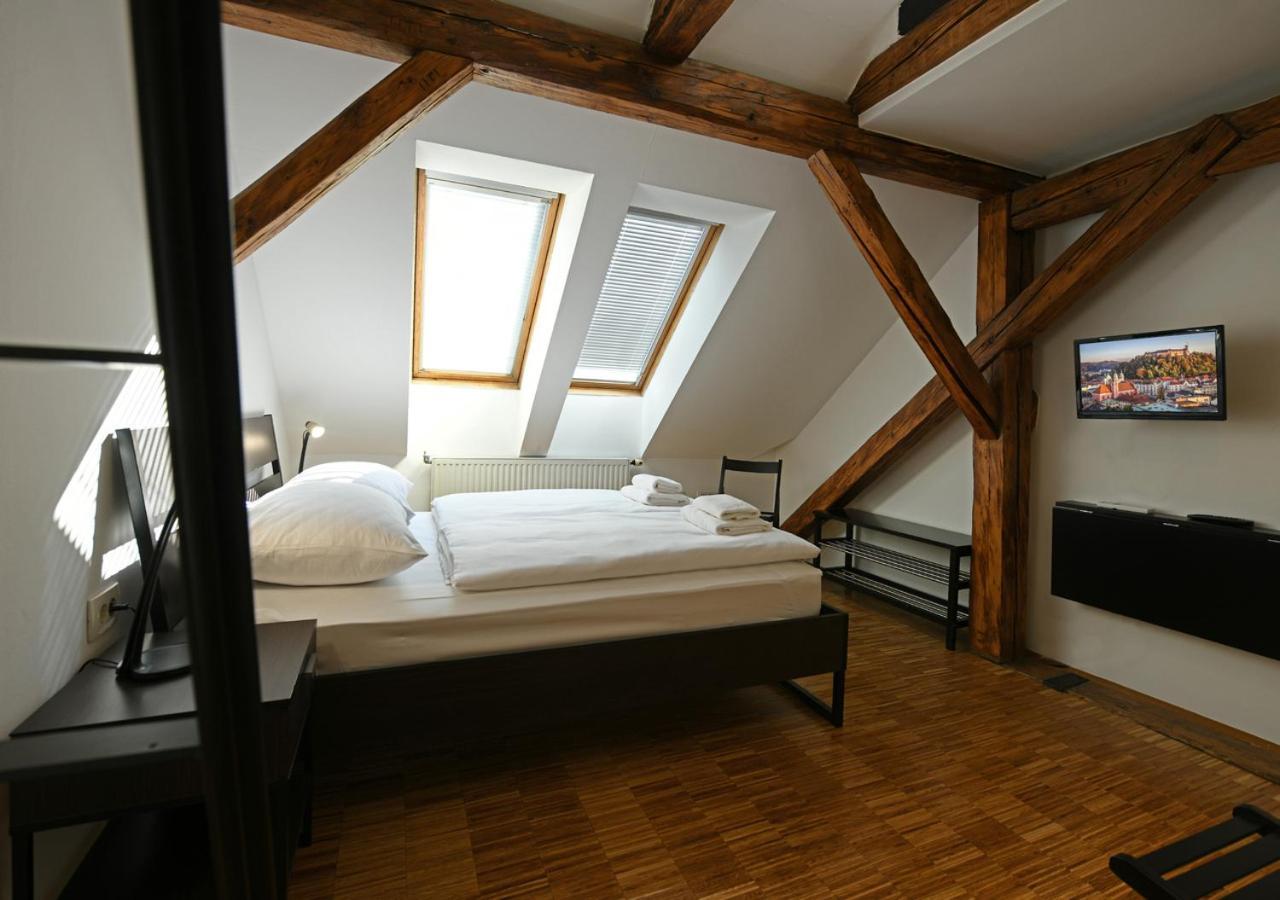 Atik * Ljubljana